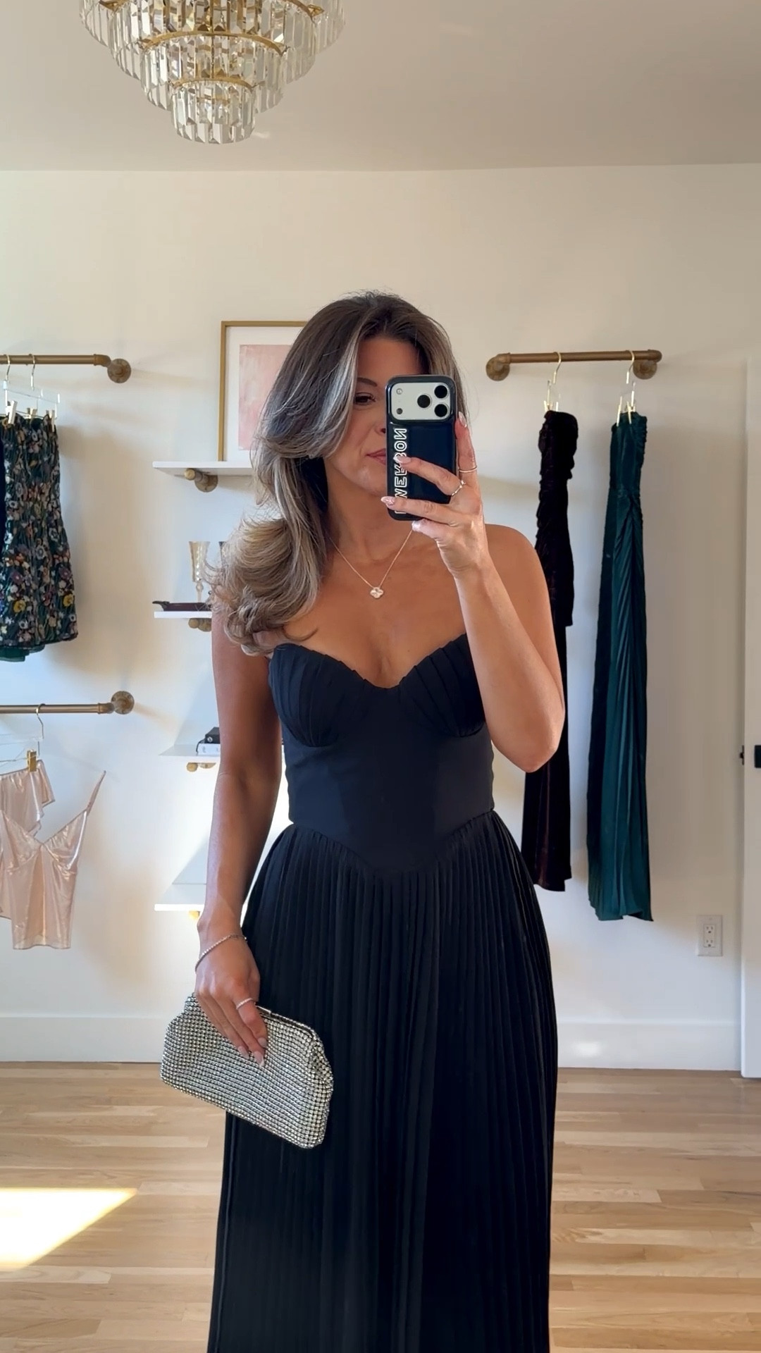 Black strapless pleated wedding guest and formal event dresses

Vici code: Emerson30
Electric picks code: emerson20

Wearing my usual small/2

Wedding guest
Formal event
Black tie
Strapless
Pleated
Special occasion

#LTKSeasonal #LTKValentine #LTKWedding