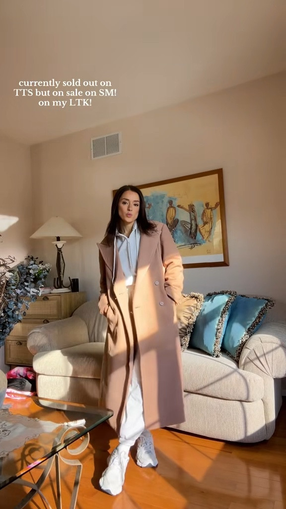 Might be my favorite peacoat everrrr AND it’s on sale right now & comes in two other colors!! Wearing size small 🤍🤍


#LTKGiftGuide #LTKStyleTip #LTKFindsUnder100