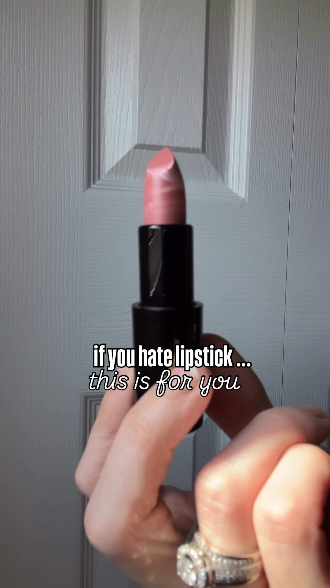 I’m not a “full lipstick” girl… and maybe you aren’t either.

But THIS?
This is different.
It’s lightweight, hydrating, and gives just enough color to make you feel alive without feeling like you’re wearing anything.
✔️ no feathering
✔️ no dryness
✔️ just soft, natural, fuller-looking lips

Honestly feels more like a lip balm… but prettier 💕
Follow for more effortless beauty finds, save for your next makeup buy
& share this with someone who hates heavy makeup 👏

#nomakeupmakeup #naturalbeauty #momlifeapproved #simplebeauty #lipcare

#LTKmorningroutine #LTKgrwm #LTKmomlife