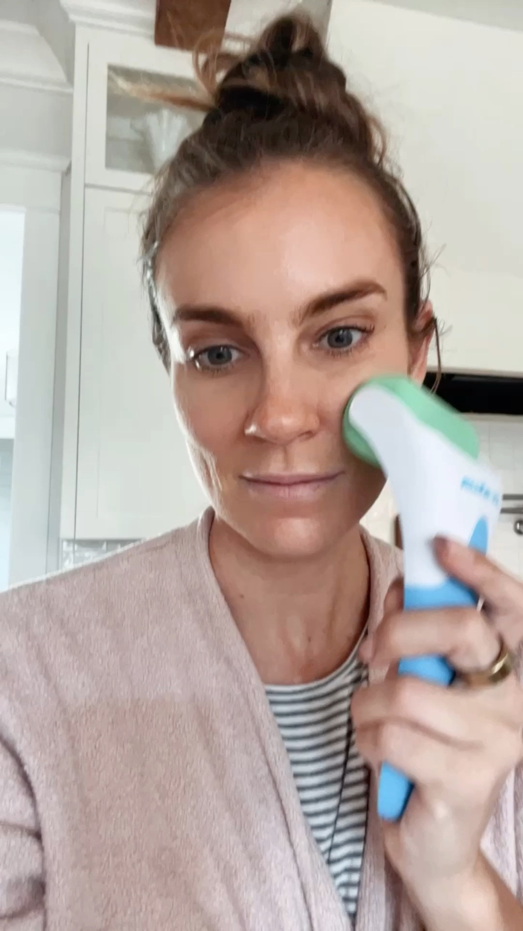 Suffering from seasonal allergies like me? This ice roller from Amazon is on sale for 20% off and works to help depuff your face and eyes every morning. It’s a beauty must have 🙌🏼

#puffyeyes #beautyhack #angelalanter

#LTKSeasonal #LTKsalealert #LTKbeauty