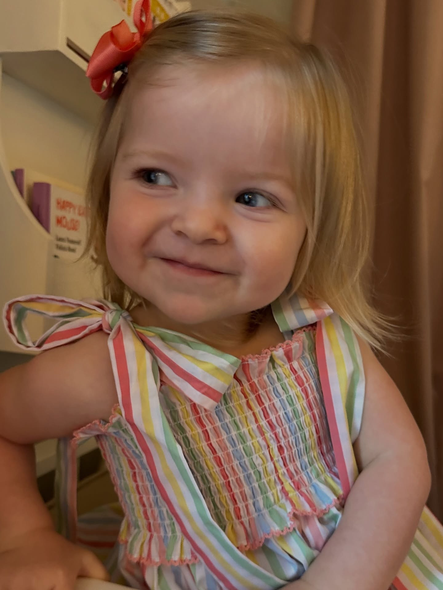 Addison’s #ootd • Sis wearing @shrimpandgritskids to celebrate Dr. Suess week! Today’s theme was stripes and I think she hit the prompt. May not have many pics this week since I’m traveling again. It’s so bittersweet leaving her. I’m grateful for @jarodfloyd and our village. 🤍