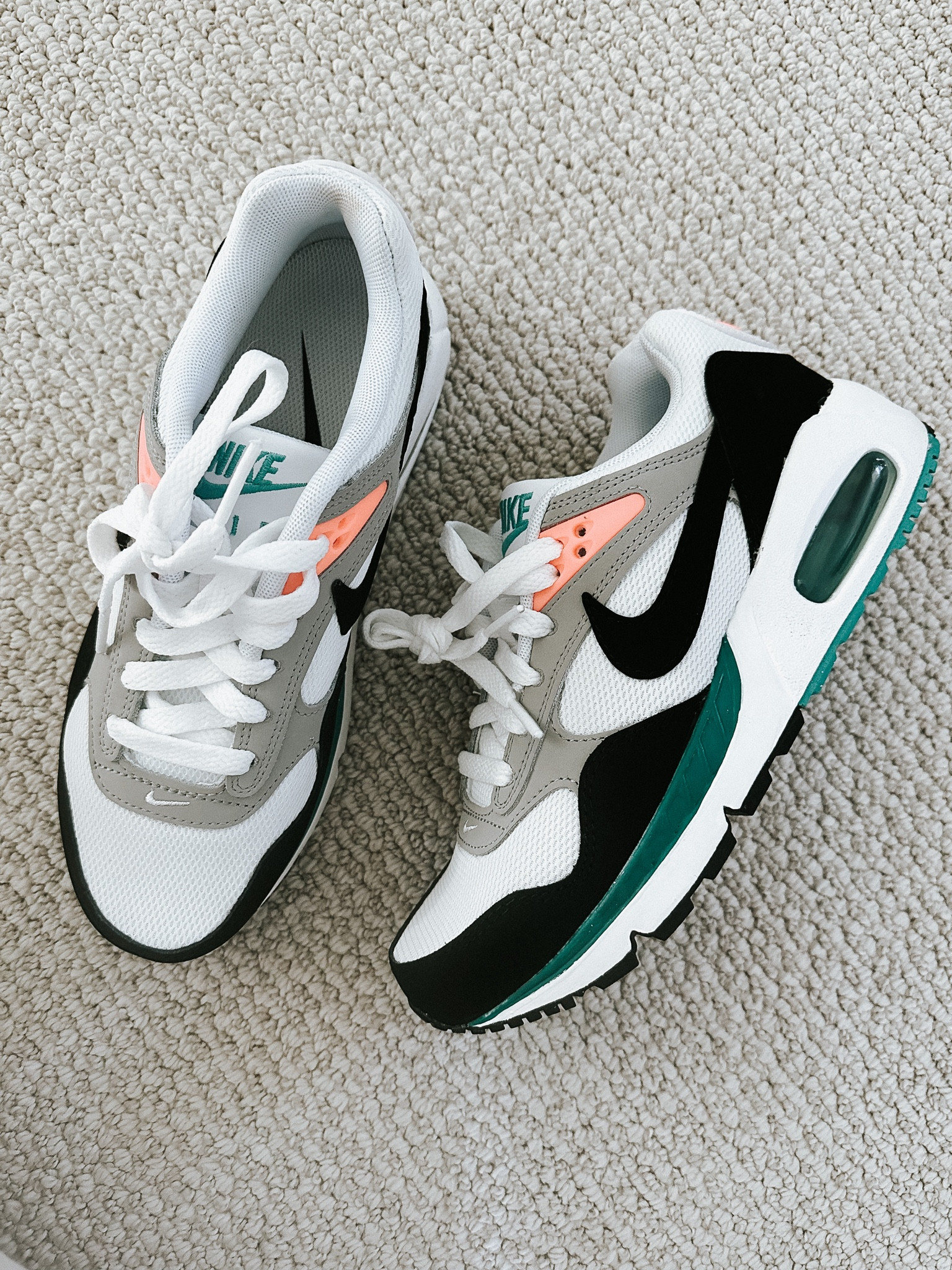 Women’s sneakers spring shoes for work out tennis shoes Nike sneakers 