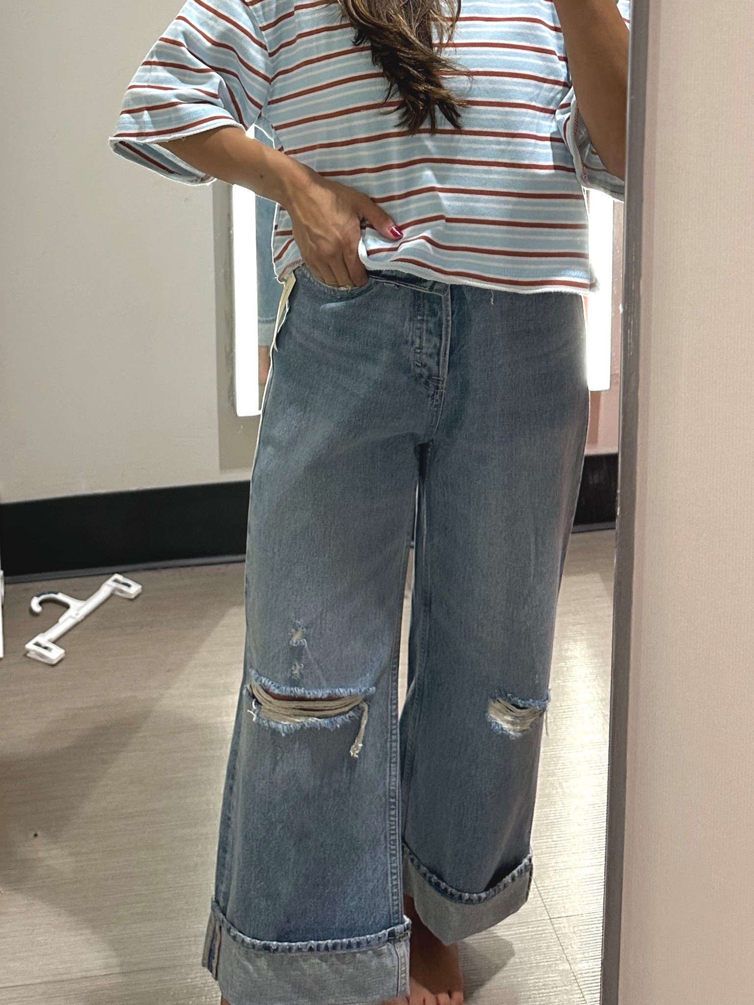 Classic wide leg cropped jeans from Target!! These jeans are so good!! I’m wearing a size 4 -5’3 120 lbs 

Target style / wide leg jeans / 

#LTKStyleTip #LTKSeasonal #LTKFindsUnder50