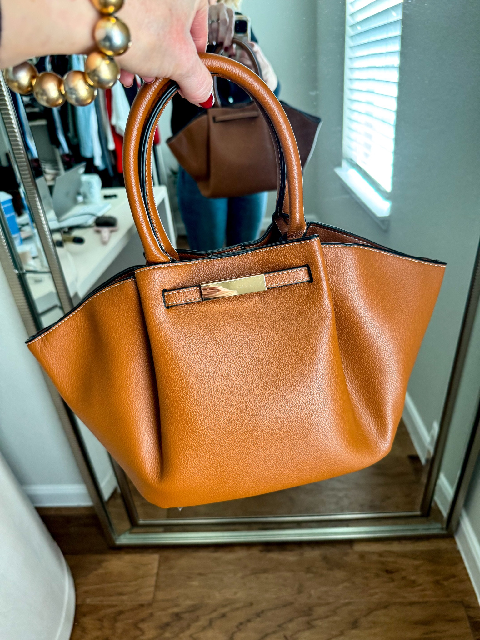 Purse for Fall! 

Comes in several sizes and this is the size small.  



#ltkseasonal #ltkstyletip Fall outfit / amazon fashion / Amazon finds 

#LTKWorkwear #LTKFindsUnder50 #LTKItBag