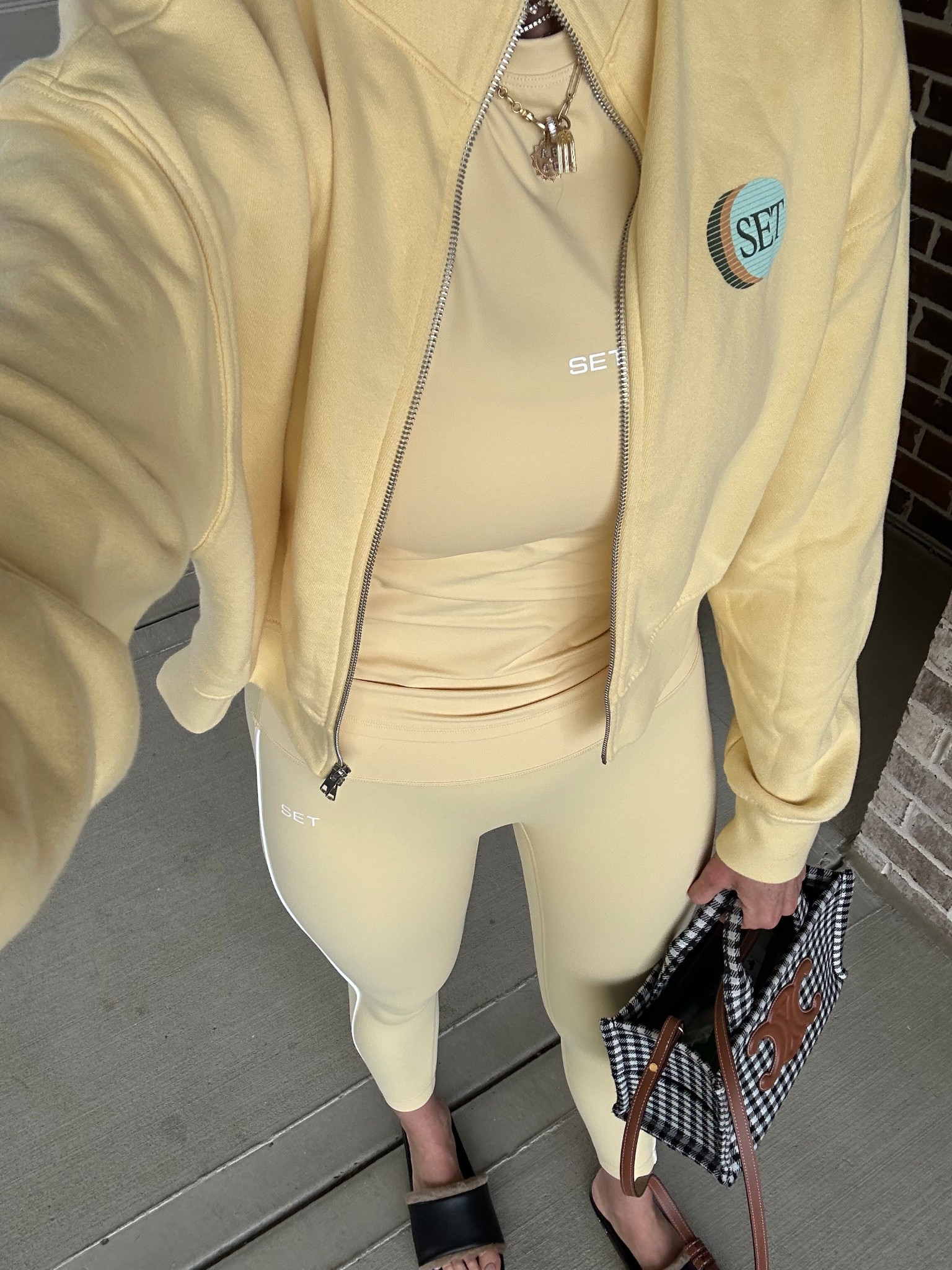 🧈 yellow set! 

#LTKActive #LTKTall