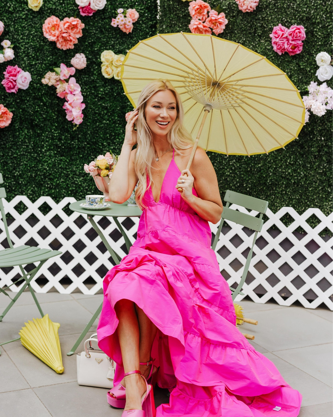 The annual luncheon of the season has been officially summoned 🌸🥂

Throwing it back to last year as a formal reminder that we do not take florals, fringe, or a good teacup toast lightly. 

Follow along in stories this week. Raising funds for women & children based orgs has never looked better 🎀

@hinsdalejwc