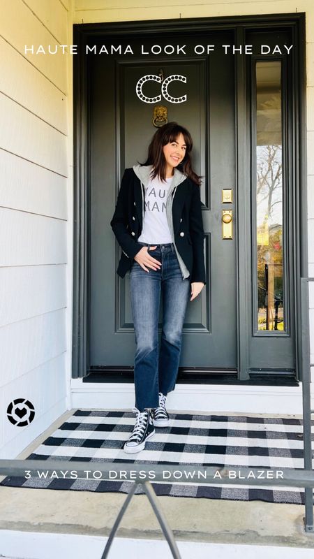 HAUTE MAMA LOOK OF THE DAY

#stylisttip the fastest way to dress down a blazer is by adding a sneaker graphic tee or a hoodie to your outfit.
