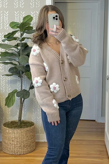 flower cardigan: small
use code: adornedalyssa25

#LTKfindsunder100 #LTKSeasonal #LTKstyletip