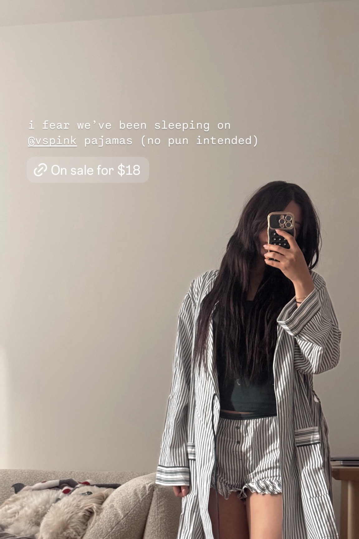 i fear we’ve been sleeping on @vspink pajamas (no pun intended)