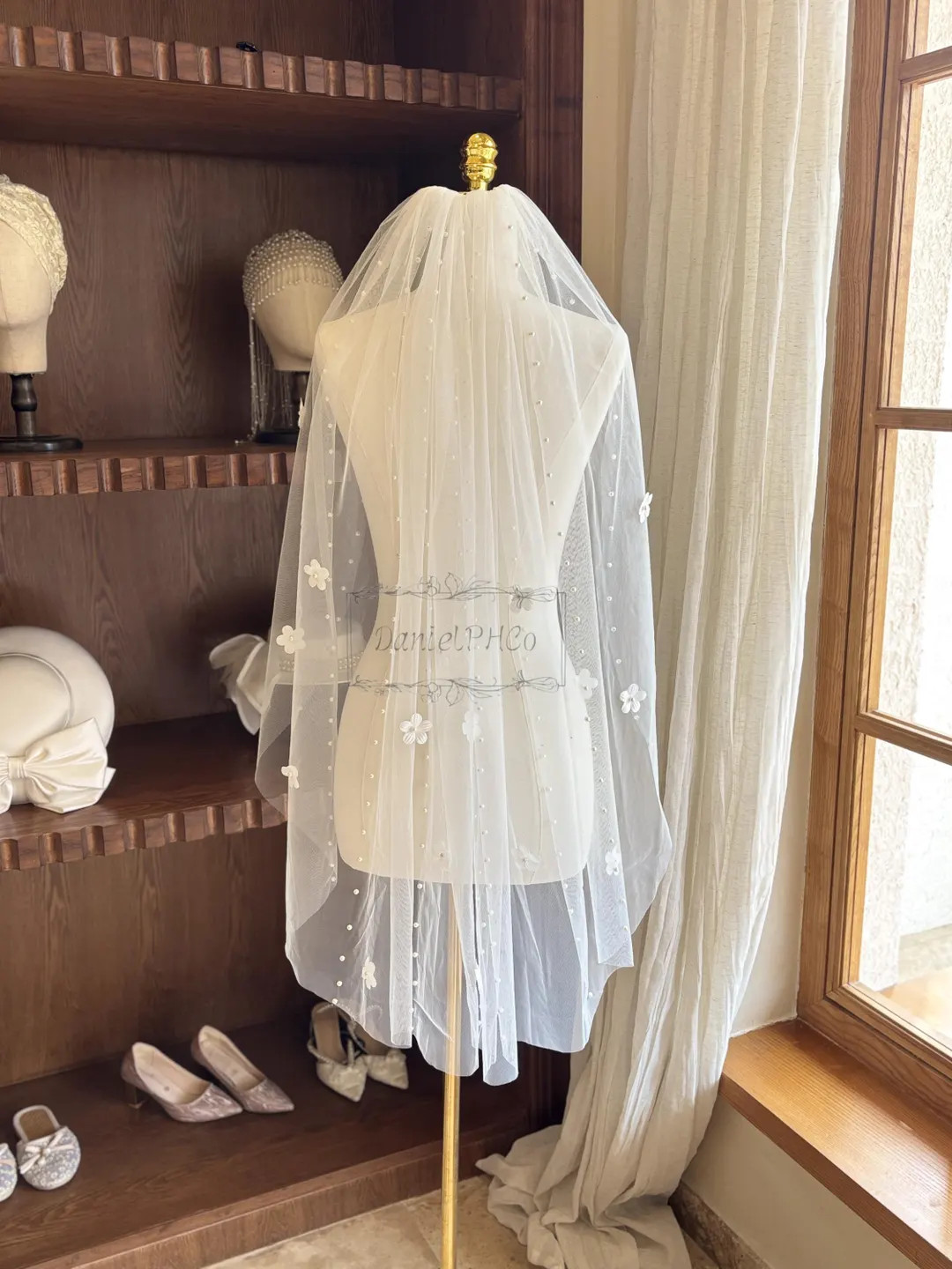 3D Flower Wedding Veil, Elegant Pearl Bridal Veil, Short Veil, Minimalist Bridal Veil, Pearl Veil... | Etsy (US)