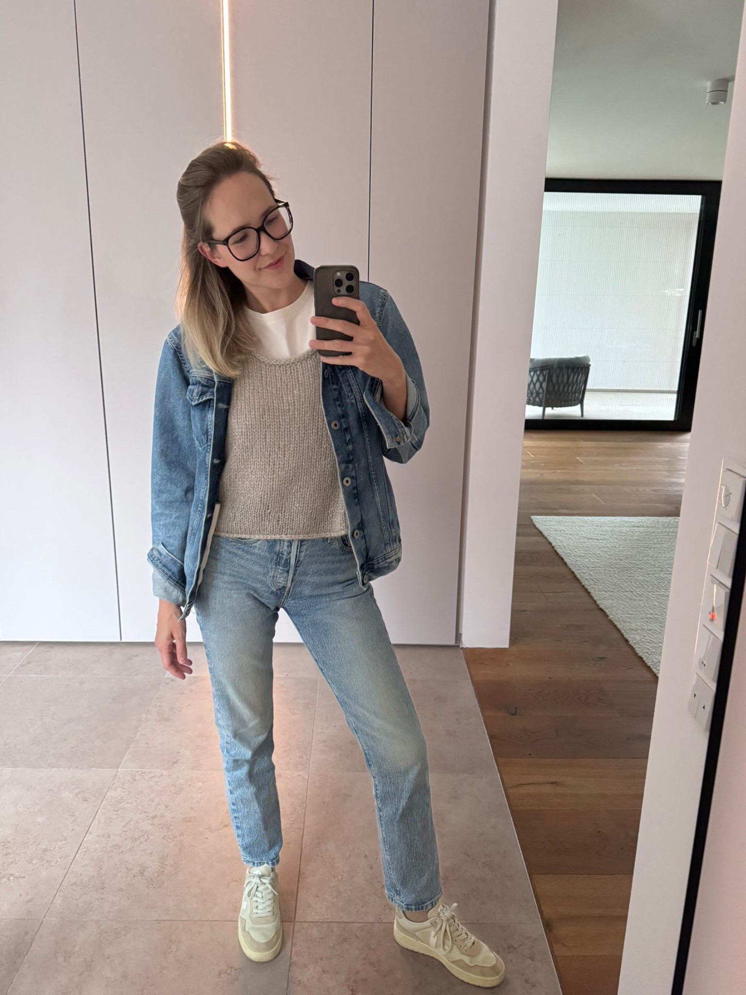 #quickyslipover Outfitinspo - denim on denim 💙💙 ein casual look, den wir lieben! 

Die schönsten Produkt(Alternativen) findet ihr in diesem Post. 



#LTKFashionMonth #LTKeurope #LTKdeutschland