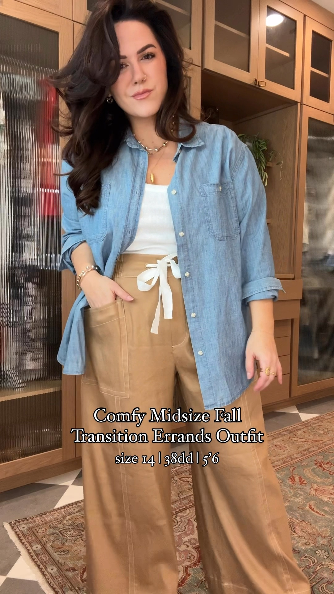 It’s giving Chessy vibes! 🤌🏻

Men’s chambray button down! Xl I got this in two colors loved it so much! 
Fave fitted tees xl 
Wide leg breathable pull on pants size large- they run roomy! 
White sneakers 


#LTKMidsize #LTKStyleTip #LTKVideo