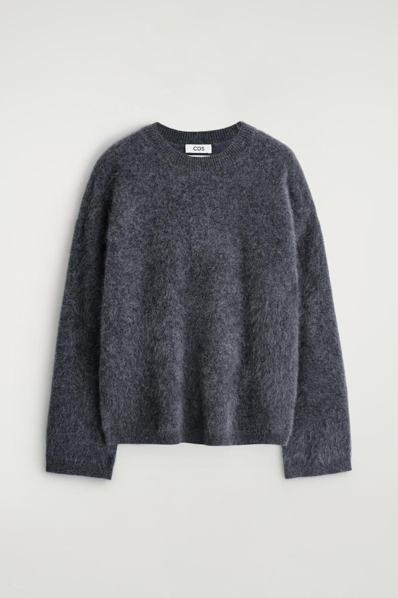 Brushed-Cashmere Crew-Neck Sweater | COS (US)