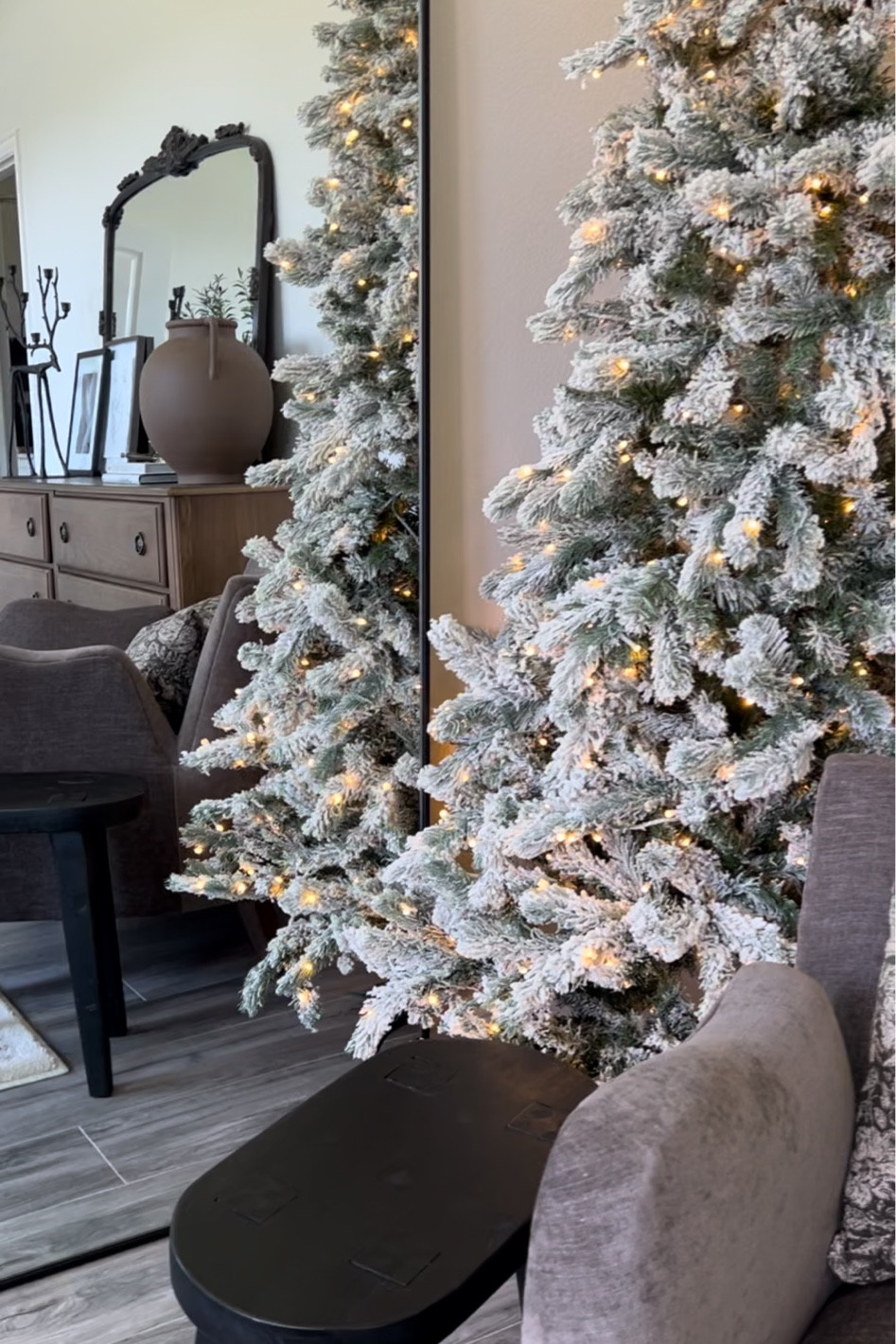 Christmas in my  primary bedroom 
Christmas tree
King of Christmas 
Christmas styling 

Follow @houseofwest_ on instagram for more inspiration  

#LTKHome #LTKStyleTip #LTKSeasonal