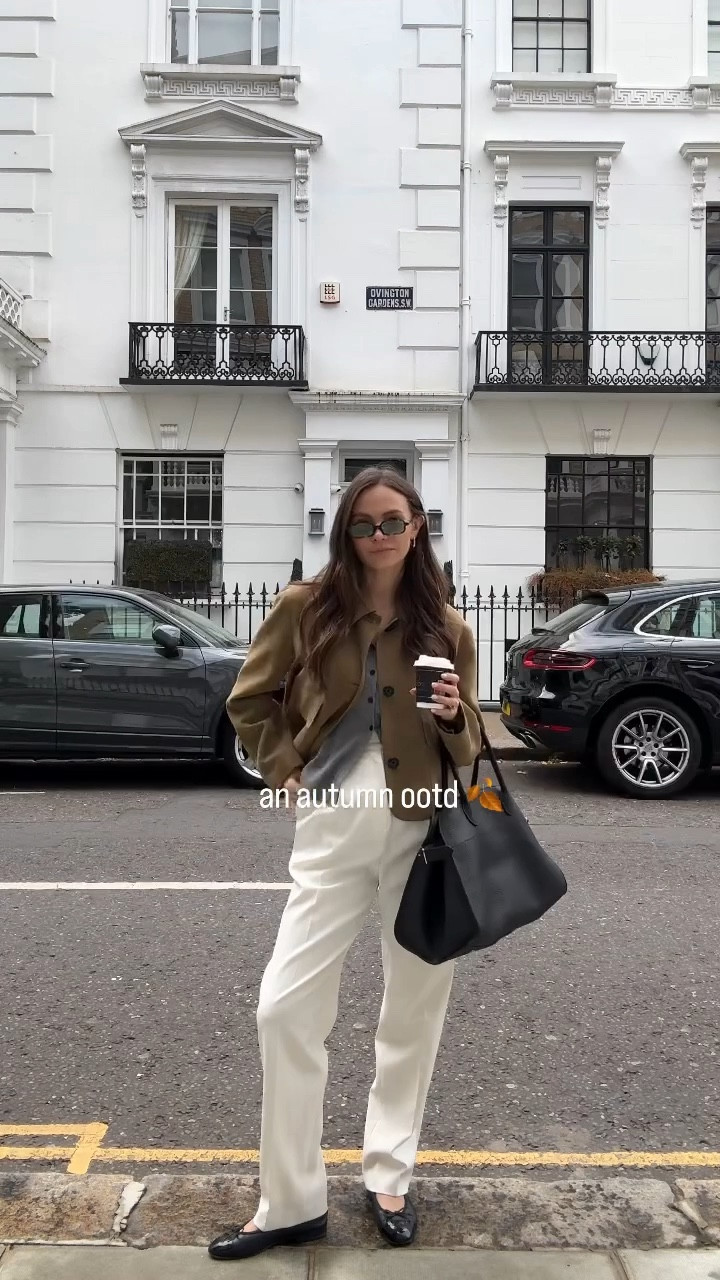 I told you suede becomes my entire personality in Autumn 🍂 

Autumn outfit, fall fashion, fall outfit, fall fashion, outfit ideas, fall look, suede jacket, suede outfit, suede, autumn style, london outfit, mint velvet, white trousers, high street finds, suede jacket 

#ootd #outfitinspiration #londonblogger #londonstreetstyle #outfitinspo #autumnstyle #fallfashion #suedejacket

#LTKautumn #LTKeurope #LTKstyletip