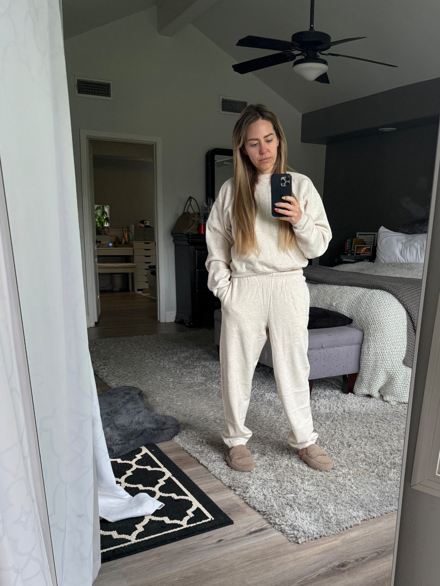 Another day, another Skims set