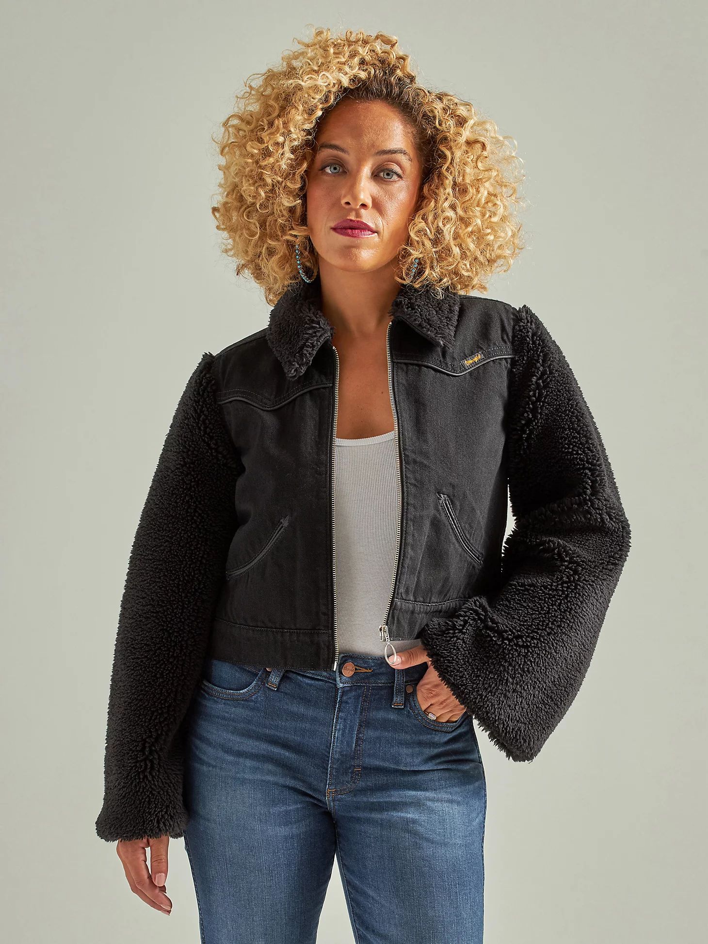 Women's Wrangler Retro® Denim Contrast Sleeve Jacket in Black | Wrangler