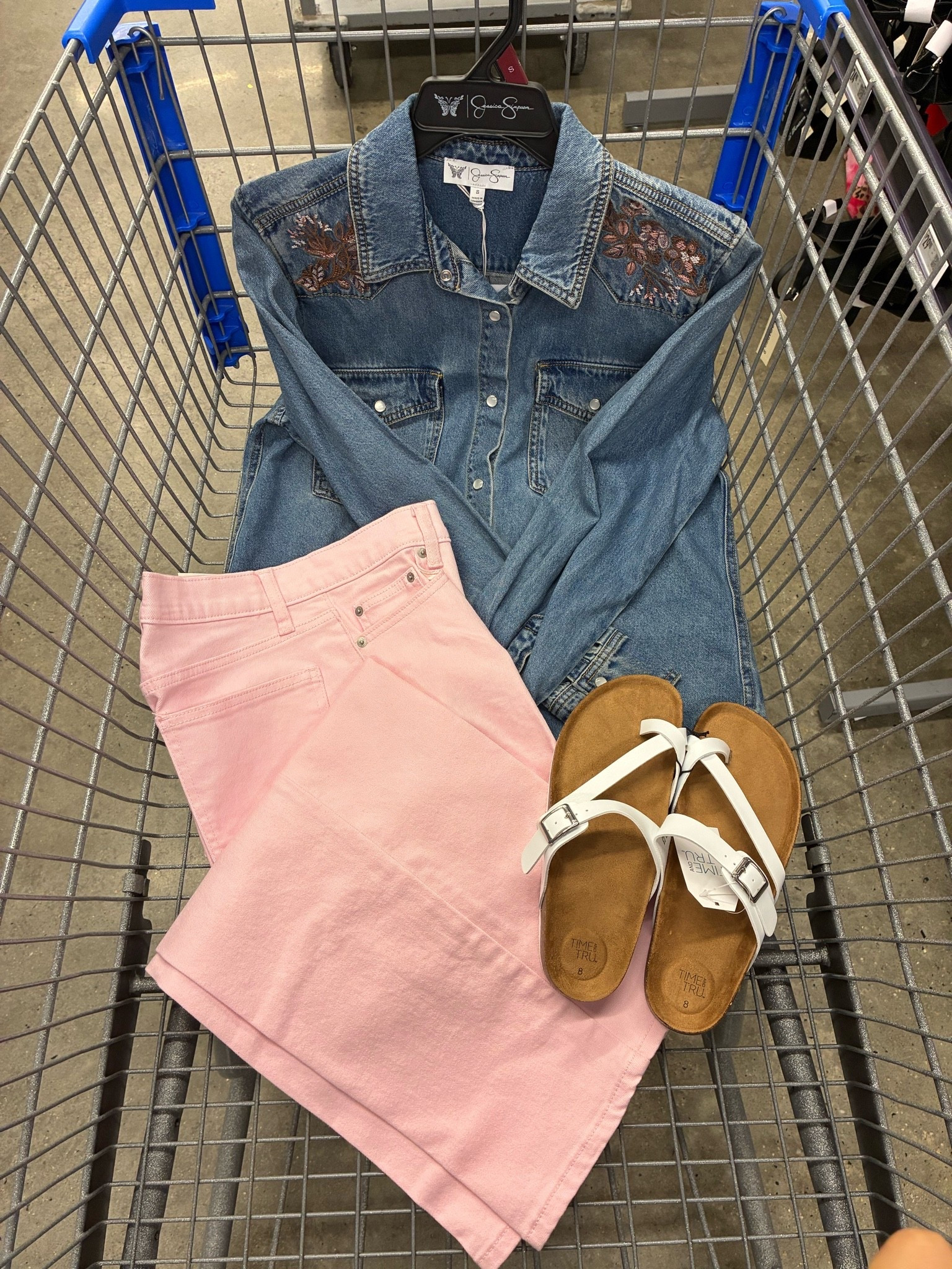 This denim top is on clearance right now! Under $20!

#LTKdayinmylife #LTKgrwm #LTKootd