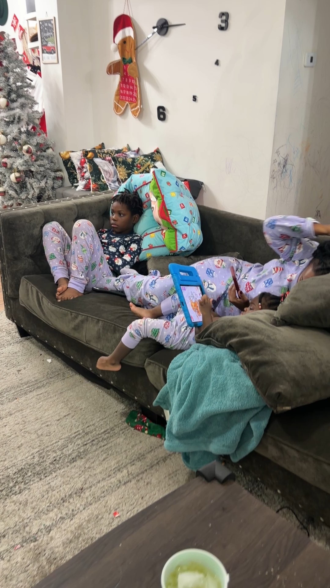 So many GREAT end-of-season sales happening right now 🛍️✨
This is the perfect time to stock up, plan ahead, and grab pieces you’ll wear well into the new year.
I linked all my favorite stores on LTK so you can shop the best deals in one place!

#endofseasonsale #salefinds #shoppingdeals #smartshopping #LTKfinds #LTKsale #shoppingfavorites #onlineshopping #wardrobeupdate #savemoney #ShoppingWithPriiincesss #Atlantamom #AtlantaCreator #Atlantacontentcreators

#LTKGiftGuide #LTKSaleAlert #LTKHoliday