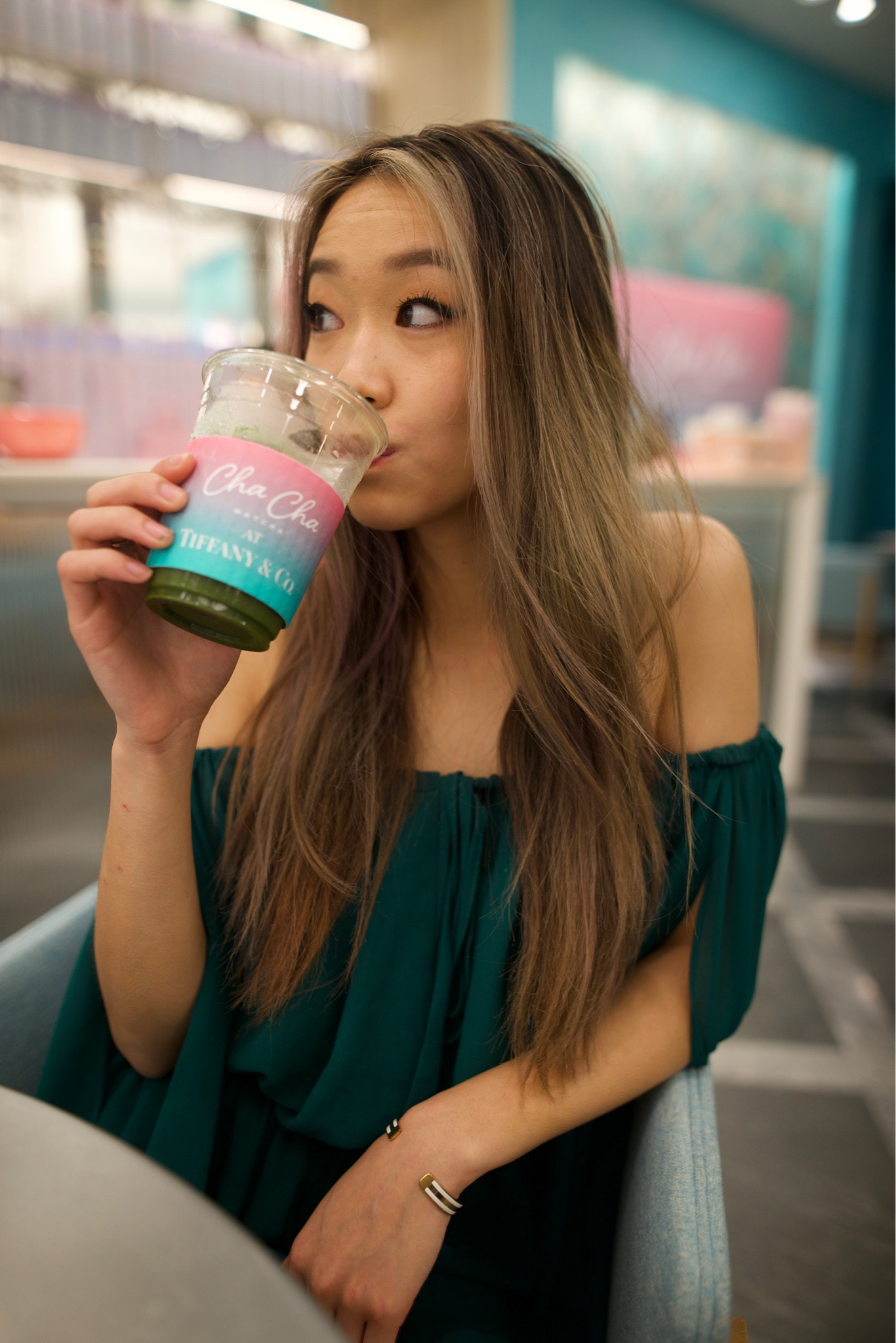 Tiffany and co cafe sippin 🍵 

#LTKSeasonal #LTKtravel #LTKbeauty
