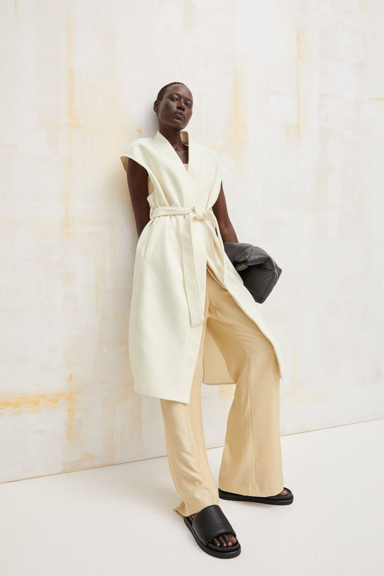 Sleeveless coat | H&M (UK, MY, IN, SG, PH, TW, HK)