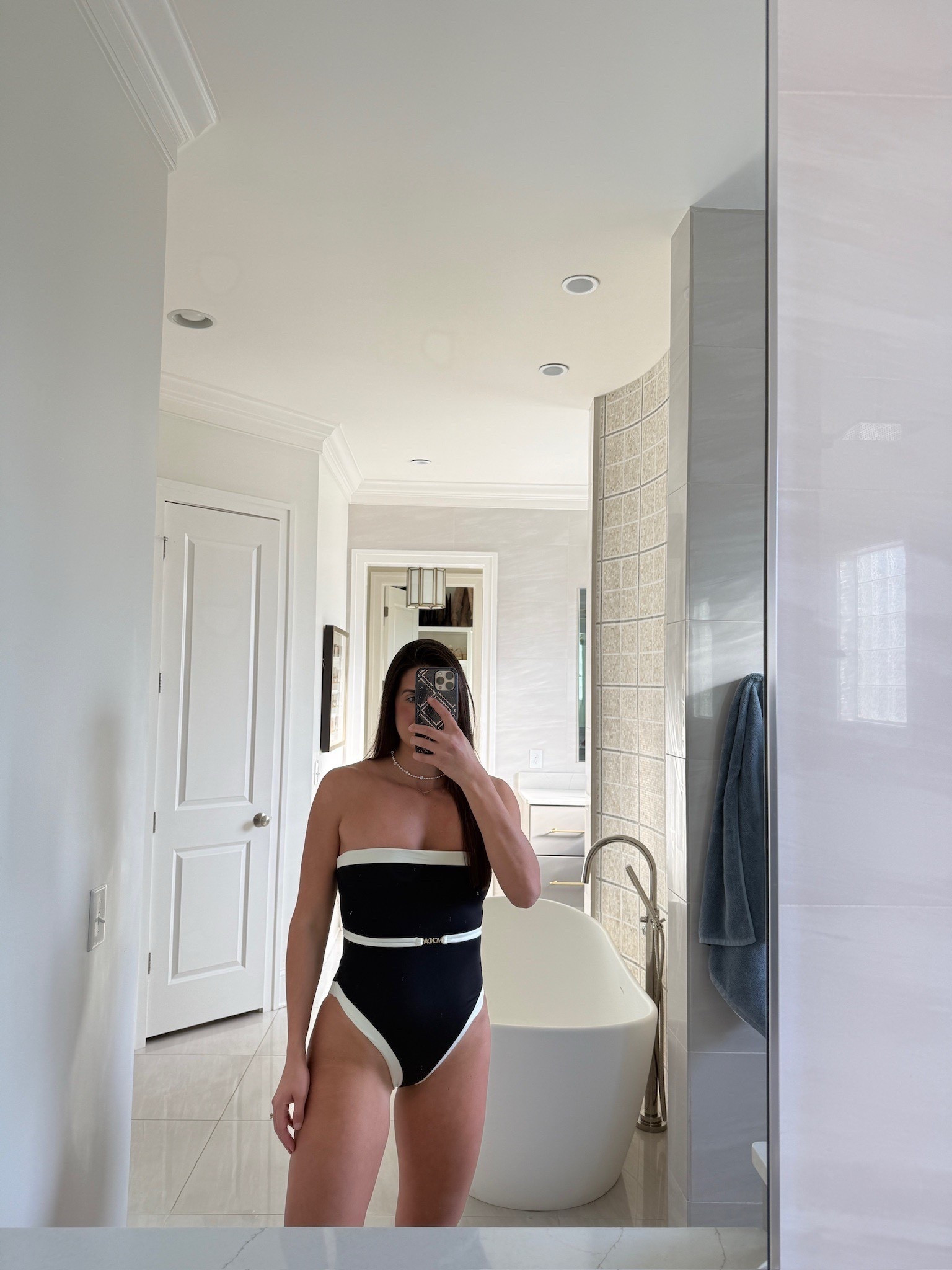 High quality swimwear!!

tts: m

monday swimwear, monday swim, swimsuits, vacay swim suits, one piece, bikini, strapless swimsuit, high quality swimwear, 3 piece swimsuit, wrap skirt, grace white 


#LTKootd #LTKTravel #LTKSwim