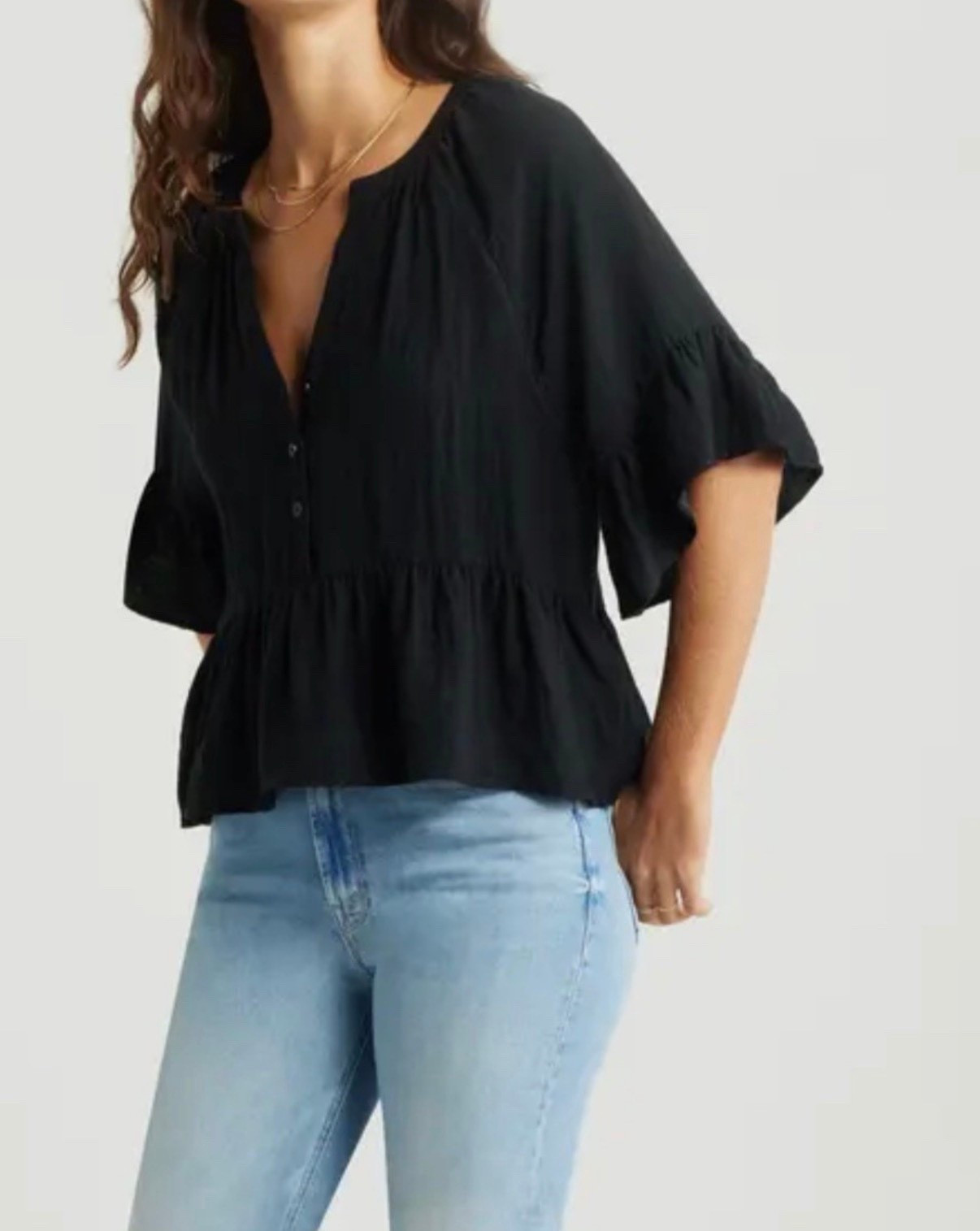 Black top
Spring outfit 