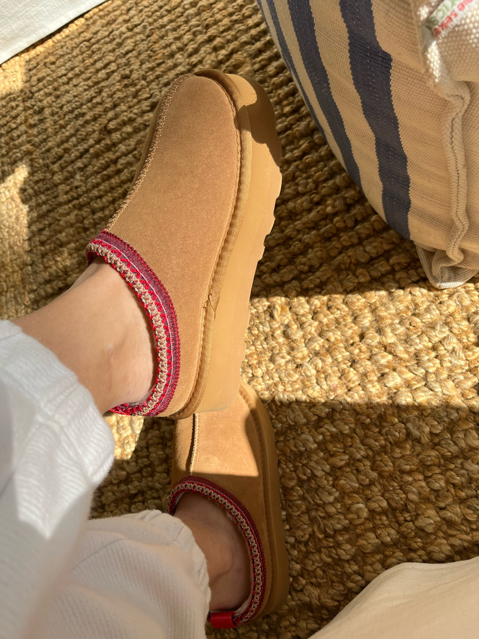 Obsessed with these Tasman Ugg slipper dupes for 1/2 the price !!! Truly cannot tell a difference🤎

#LTKshoecrush #LTKfindsunder100