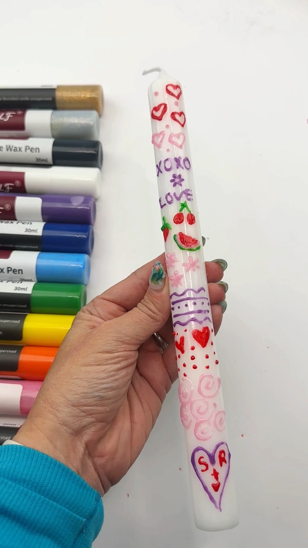 How to decorate candles