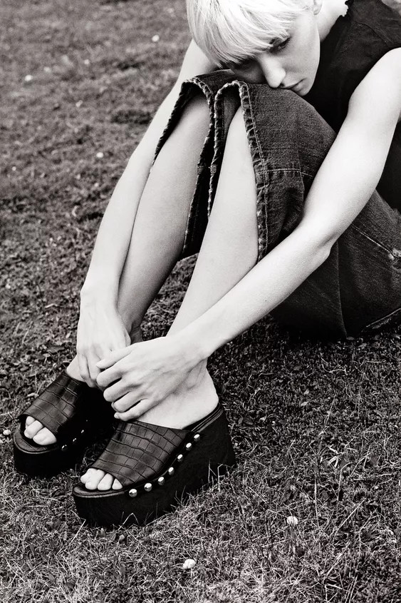 EMBOSSED PLATFORM WEDGES | Zara US