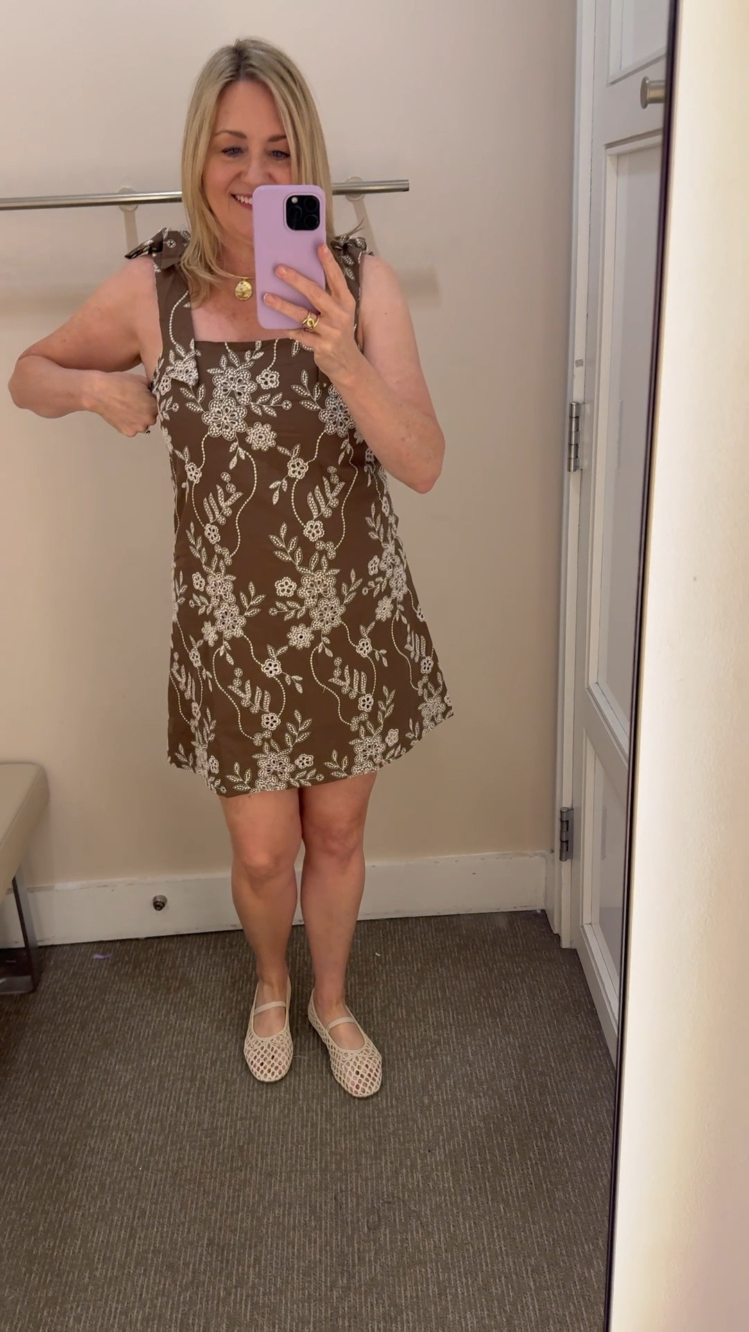 Cute dress for spring or vacation 

#LTKMothersDay #LTKMidsize #LTKSeasonal