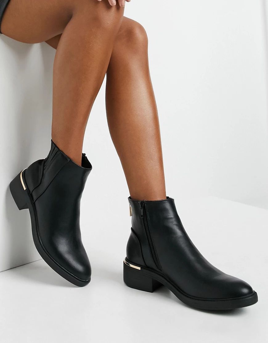 New Look metal heel detail chelsea boot in black | ASOS (Global)