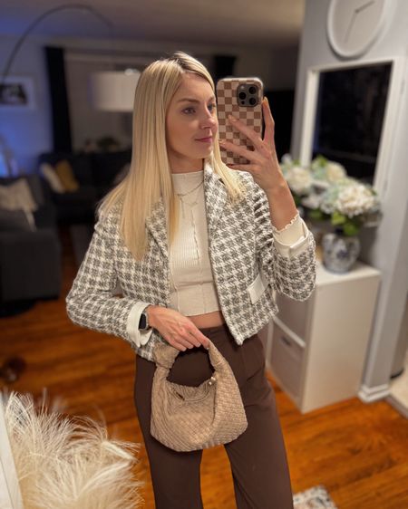 Blazers are my favorite team players during spring! 

Tweed plaid textured blazer • office wear • casual spring outfit 

#LTKstyletip #LTKworkwear #LTKitbag