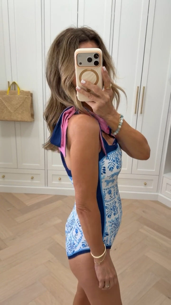 I’m 5’6’’
-Reversible swimsuit wearing sz S
-J Crew flowy white skirt wearing sz XXS

#LTKSwim #LTKootd #LTKOver40