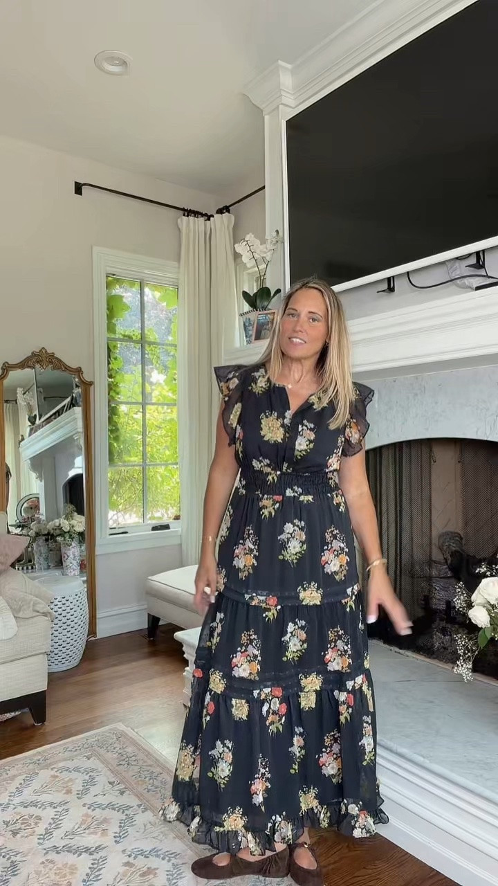 This dress hits every mark for me. Wearing it to a wedding in a few weeks!

#LTKootd #LTKdayinmylife #LTKOver40