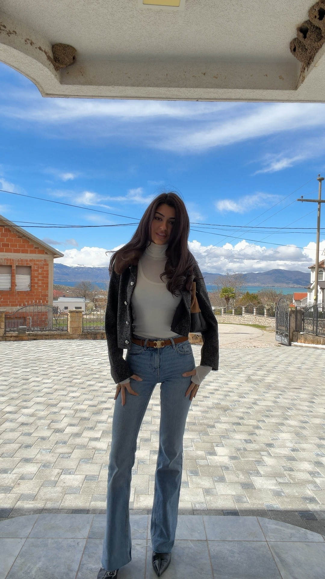 Mango Jeans Grösse: 32
Jacken Grösse: XS 
