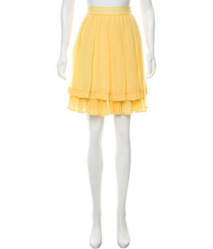 SportMax Knee-Length Pleated Skirt Yellow SportMax Knee-Length Pleated Skirt | The RealReal