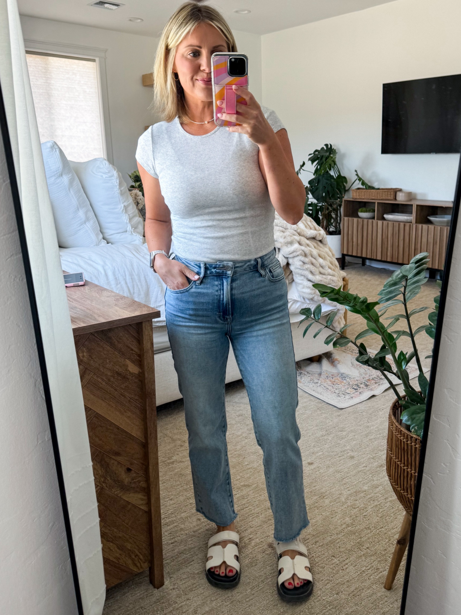 I can’t get away from a basic outfit 😂 bonus I got this shirt for like $7. Naturally I went back for all the colors! 