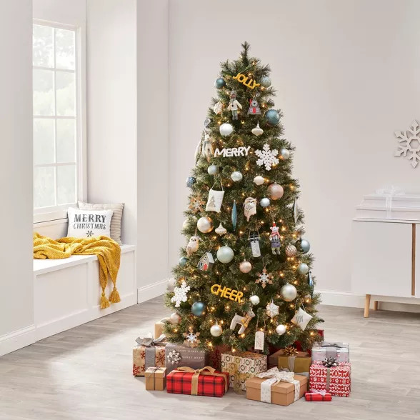 85pc Snowed In Cabin Christmas Ornament Kit - Wondershop™ | Target