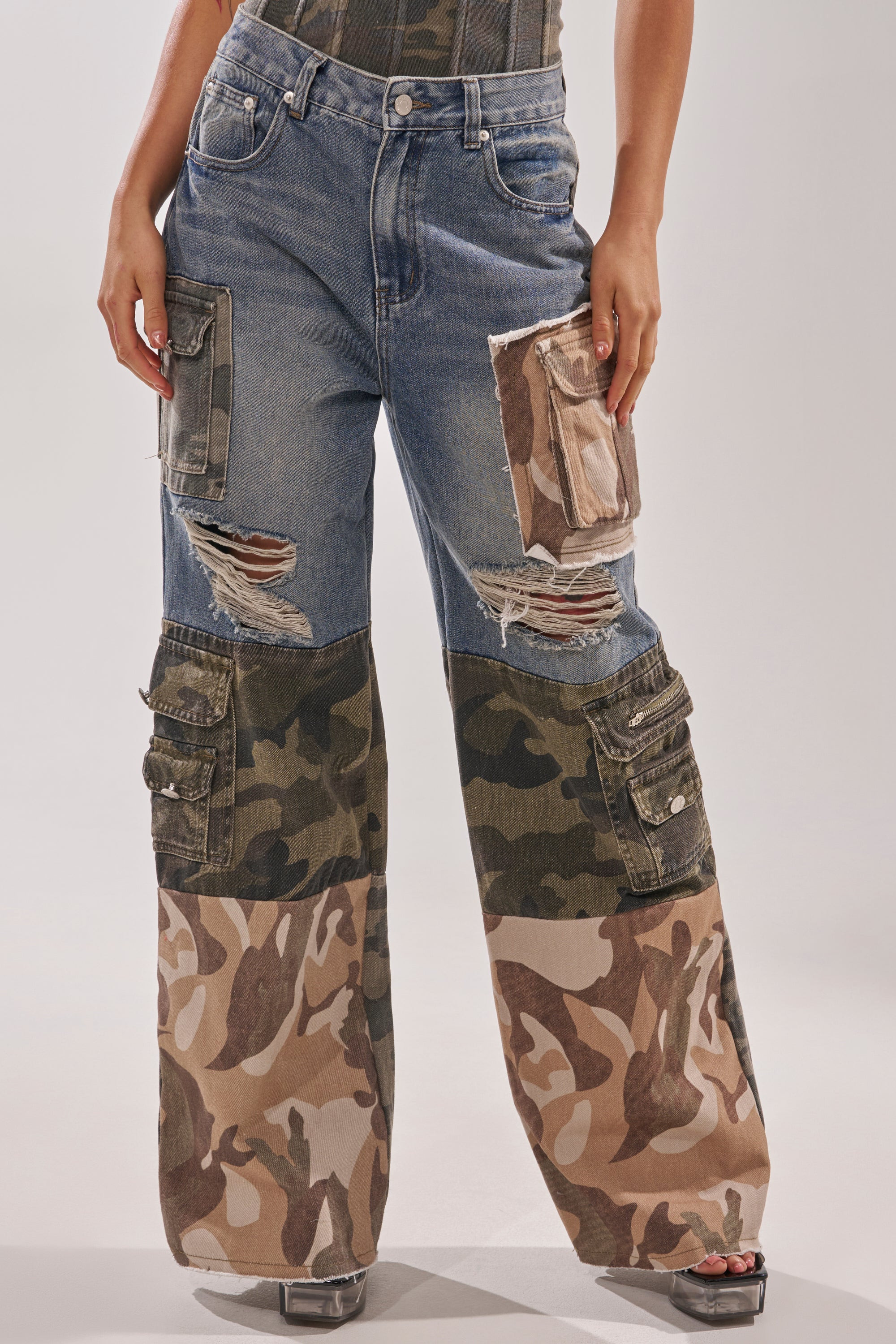 AKIRA Mixed Camo Denim Cargo Pants | Size Large | AKIRA