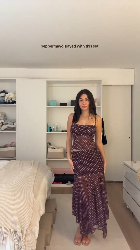 Size US 4 #peppermayo