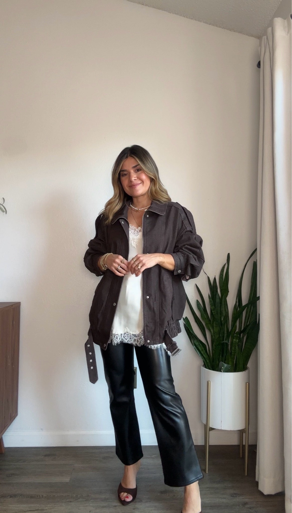 One of my favorite jackets from the NSALE! So chic and versatile! 
Wearing size XS
Top size M
Pants size 4
