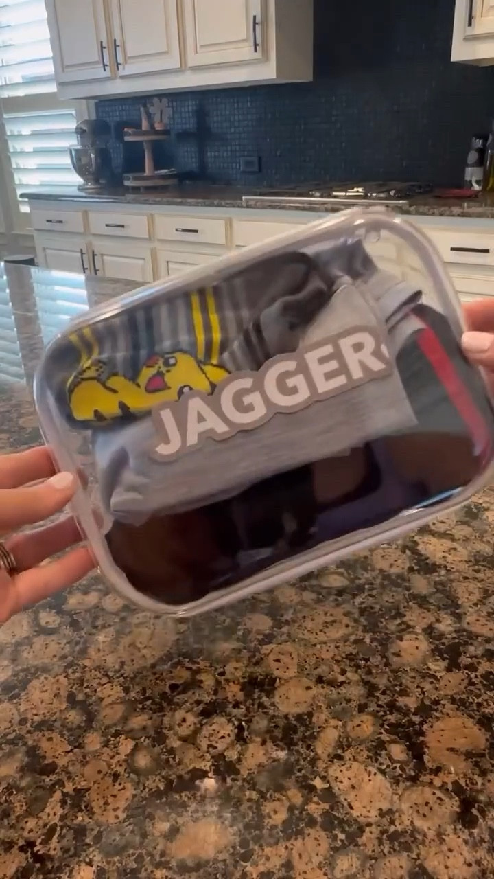 We just started a new semester and I just restocked my boys’ “extra outfit” box! 

If you’ve got a messy kid or a kid that sometimes gets sick at school an extra outfit is always a good idea! We keep one in the bottom of the boys bags just in case. 

These hard side organizers are perfect for that outfit or getting organized!


#LTKFindsUnder50 #LTKWatchNow #LTKKids