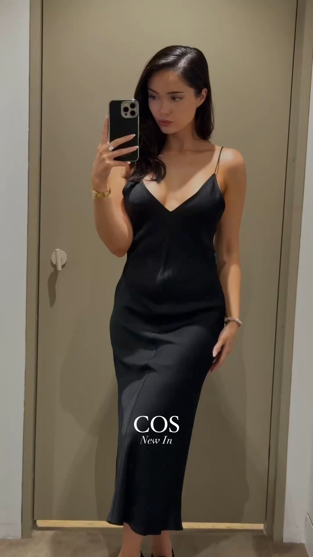 COS New In 🤍✨🌸🍂 perfect pieces for Autumn , date night outfits and workwear staples 

#workwear #autumnoutfit #datenightoutfit #womenswear #womensfashion #satintrousers #silktrousers #slipdress #satindress #wooltop #wooljumper #lbd #plainblackdress #simpleblackdress #longdress #cocktaildress #classy #oldmoney #quietluxury #luxurylifestyle #cos #cosstores #cosnewin

#LTKautumn #LTKFashionMonth #LTKstyletip