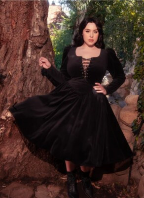 BNWT LA FEMME EN NOIR MICHELINE PITT VIXEN SLEEPY HOLLOW GOTHIC TALES VELOUR...  | eBay | eBay US