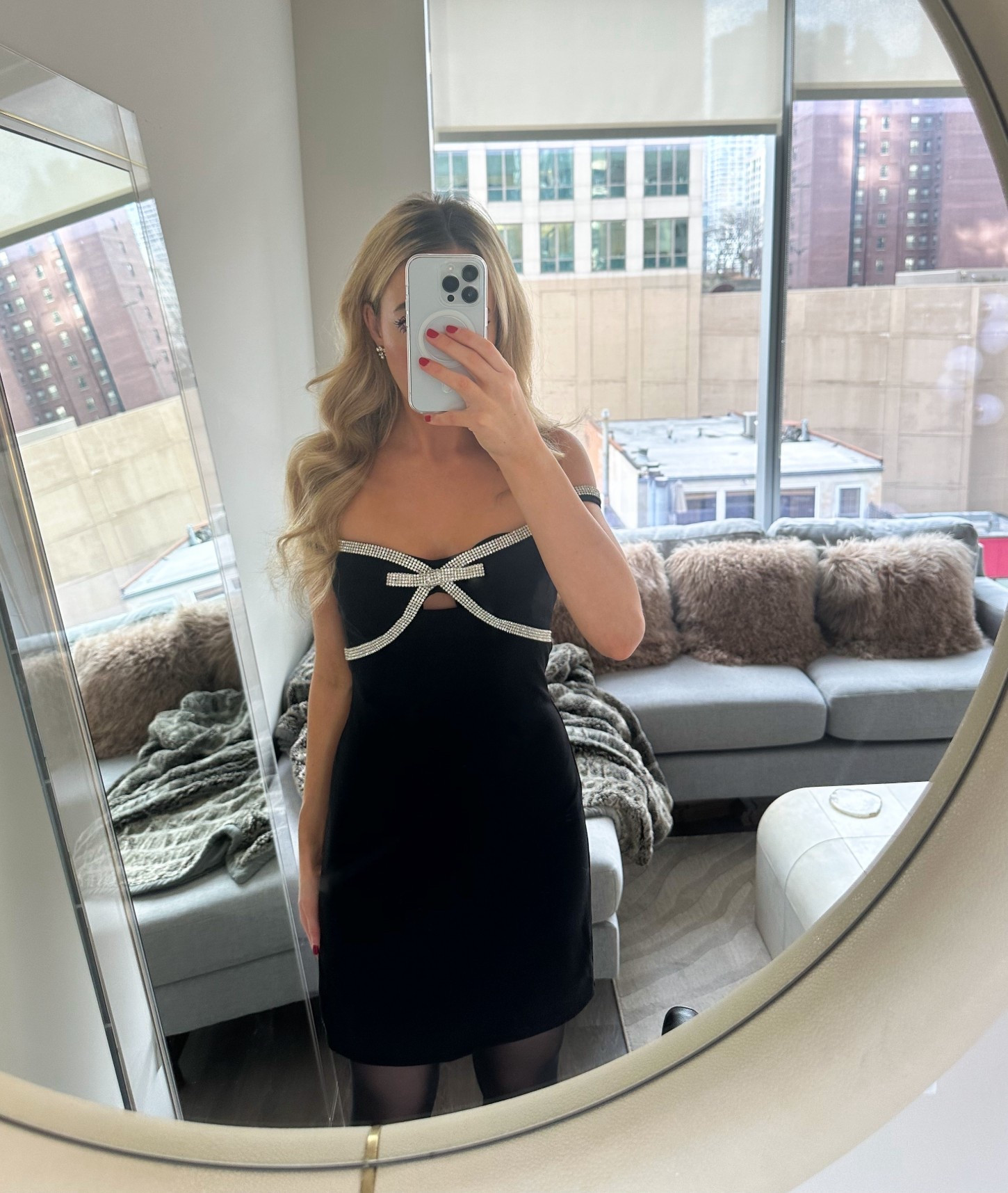 Holiday Party Outfit / New Year’s Eve Outfit 


ootd style fashion, little black dress, holiday party, Christmas party outfit women, NYE look, winter party look, 

#LTKHoliday #LTKgrwm #LTKootd