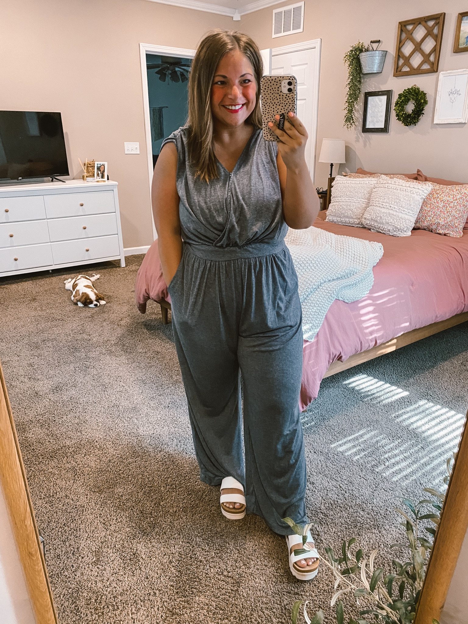 ON SALE

The comfiest Amazon romper that is super cute dressed up!

sandals: fit true to size // wearing a 5
romper: fits true to size // wearing a large

#LTKFindsUnder50 #LTKStyleTip #LTKSaleAlert