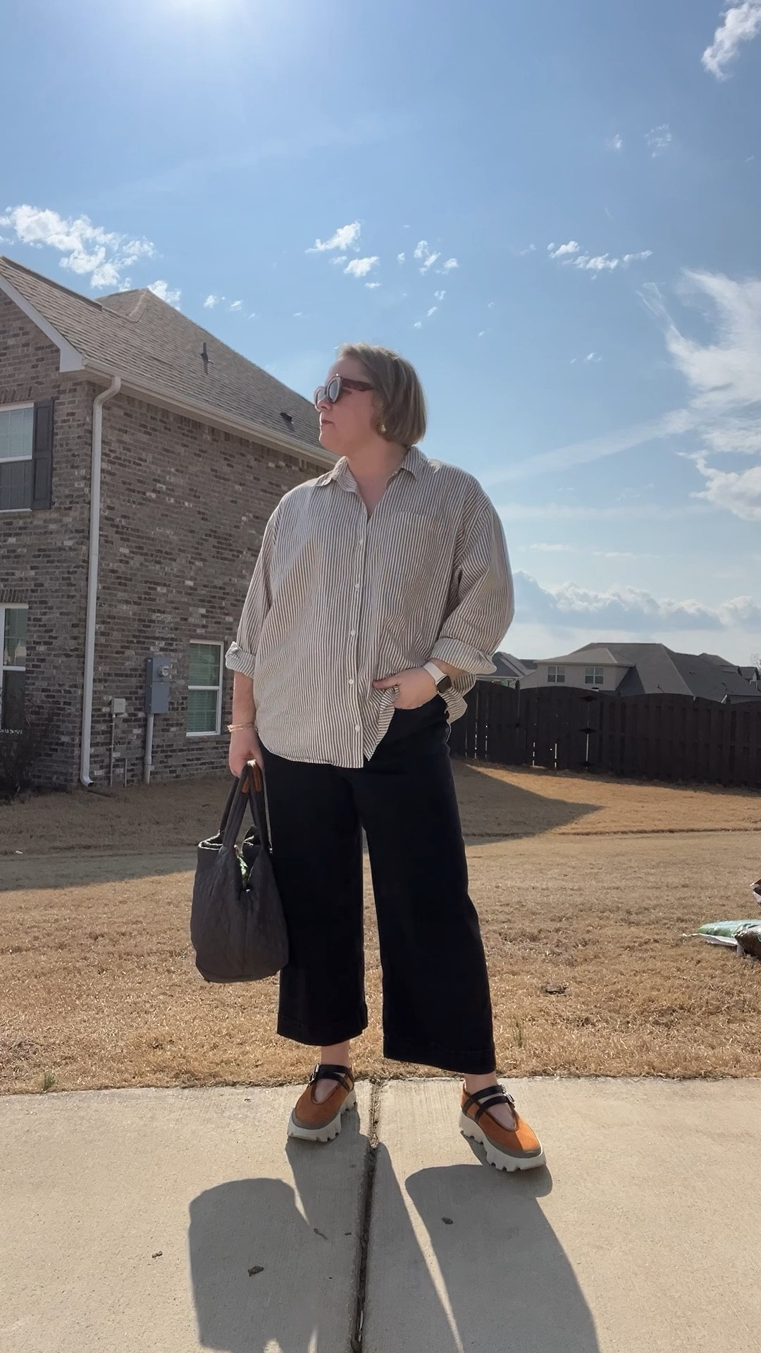 Classic casual outfit, old navy button down, old navy spring releases, 

#LTKShoeCrush #LTKMostLoved #LTKSaleAlert