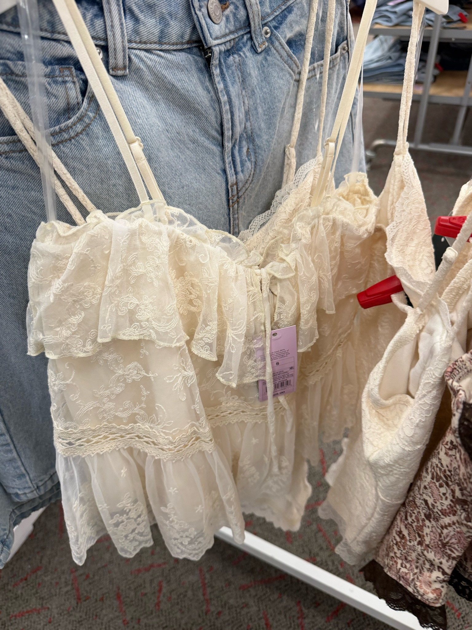 New top @Target 
2 colors 
20% Off select clothing & accessories 


#LTKSaleAlert #LTKMothersDay #LTKMidsize