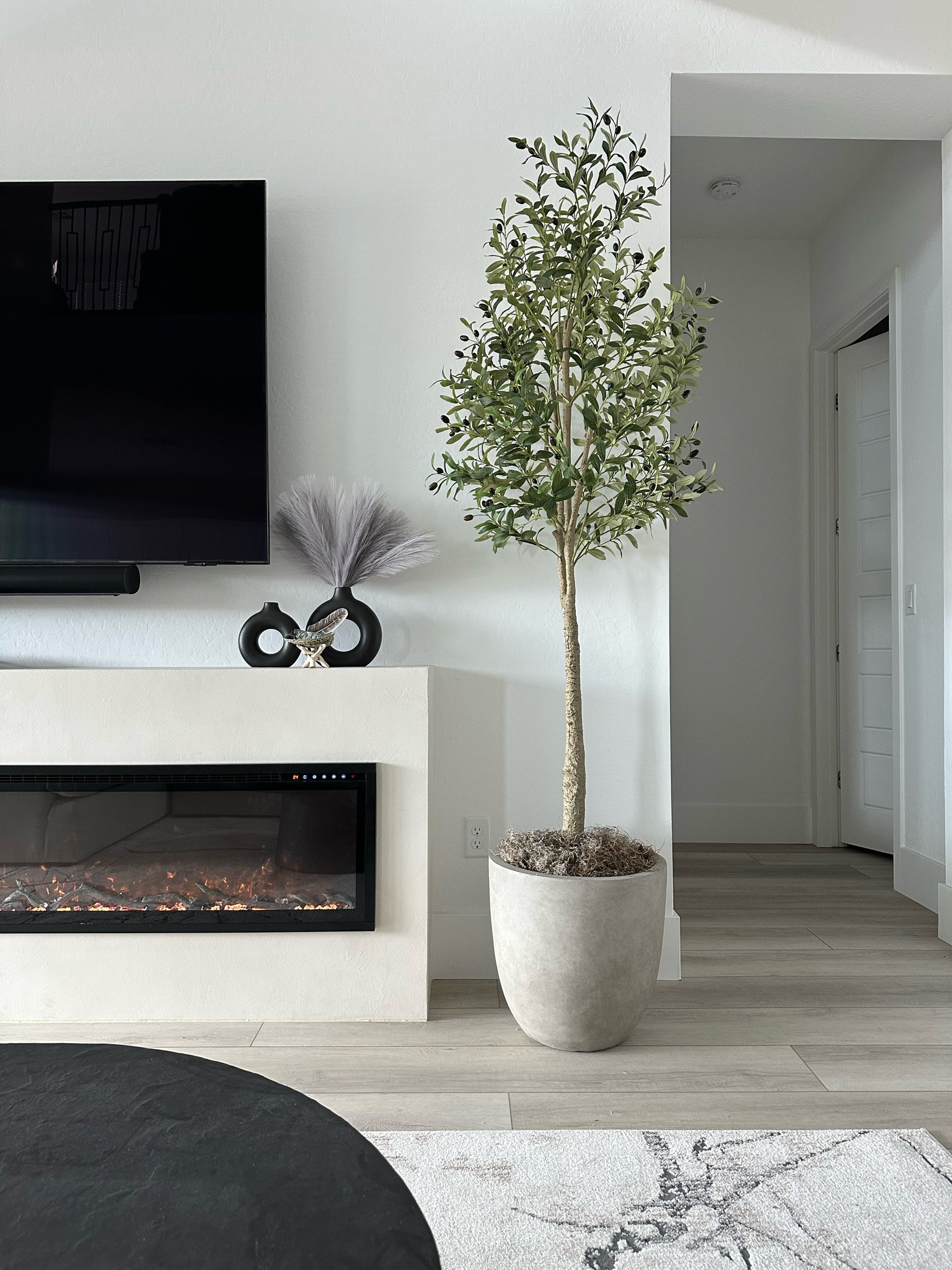 Project: The Modern Luxe Home. This client loves minimalist neutral interior design. Shop the look! 

#LTKhome